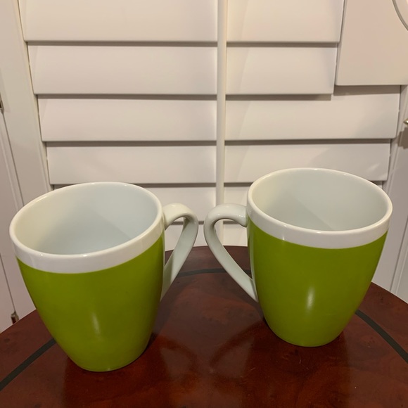2 Crate Barrel Green Whte Coffee Tea Late Mug Cups - Picture 2 of 7